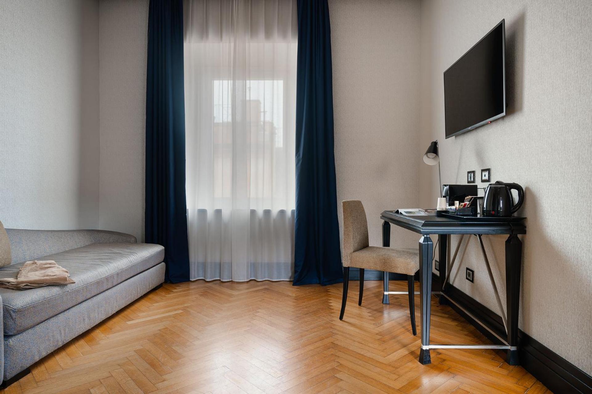 Unica Apartahotel Roma